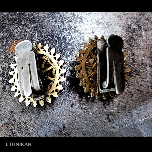 Ancienne paire de boucles d'oreille clips transylvanienne en vermeil – Image 5